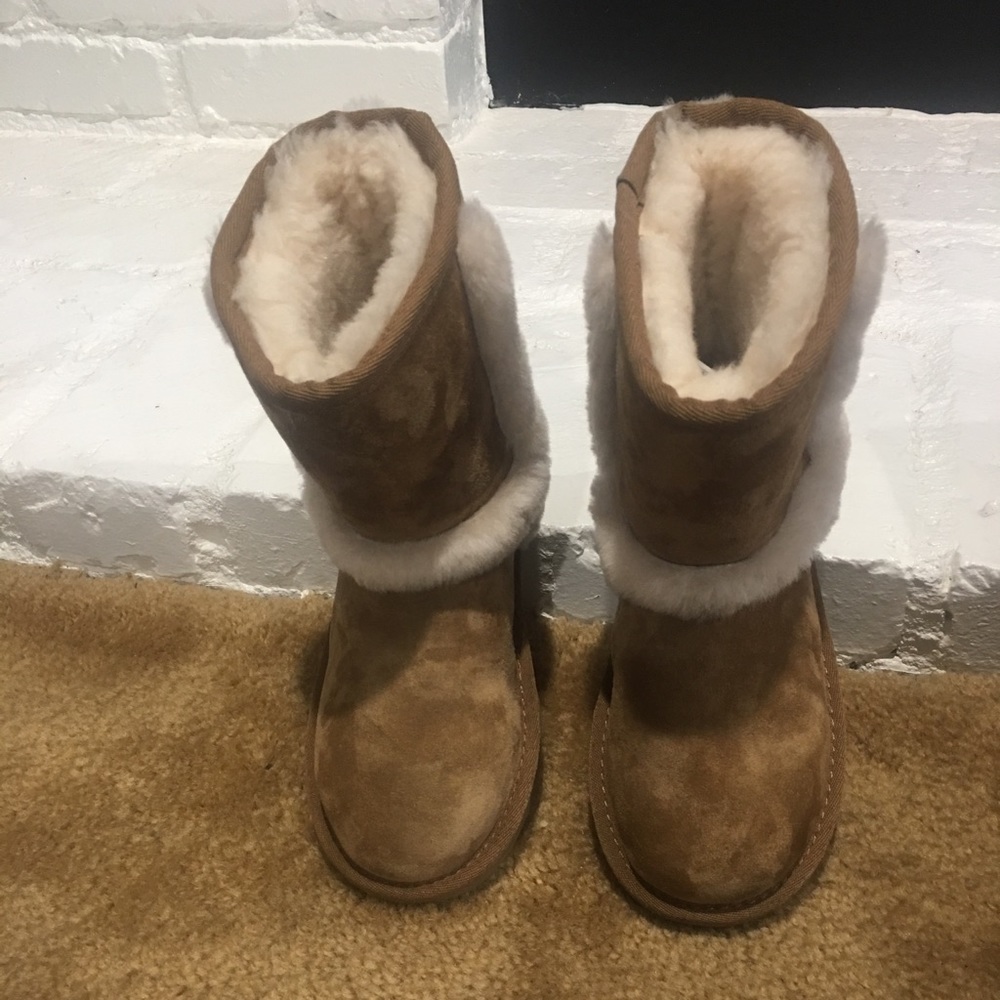 New  inside and out and is completely waterproof